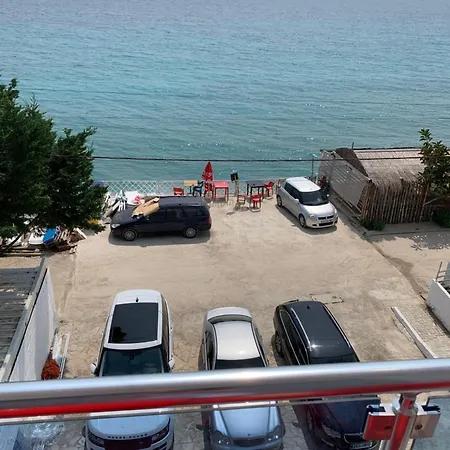 Apart Otel Kalluci 3*