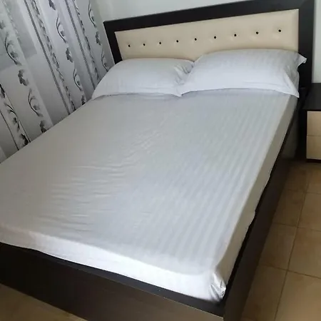 Aparthotel Vila Kalluci *